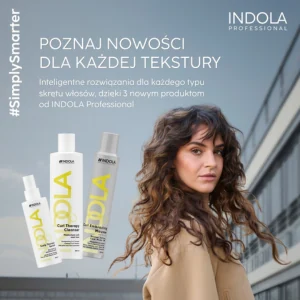 Modelka z kręconymi włosami i kosmetyki INDOLA w prezentacji Hairstore.